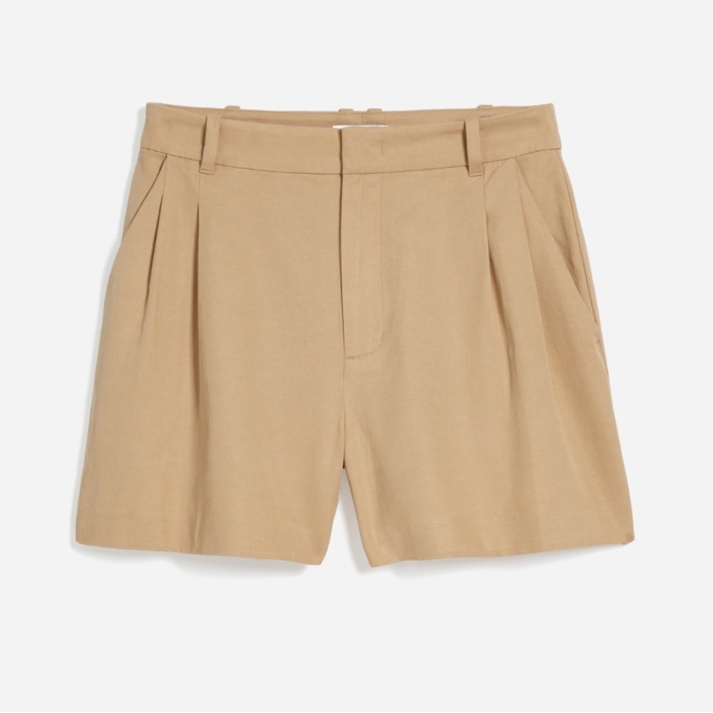 Stylish Tan Pleated Shorts